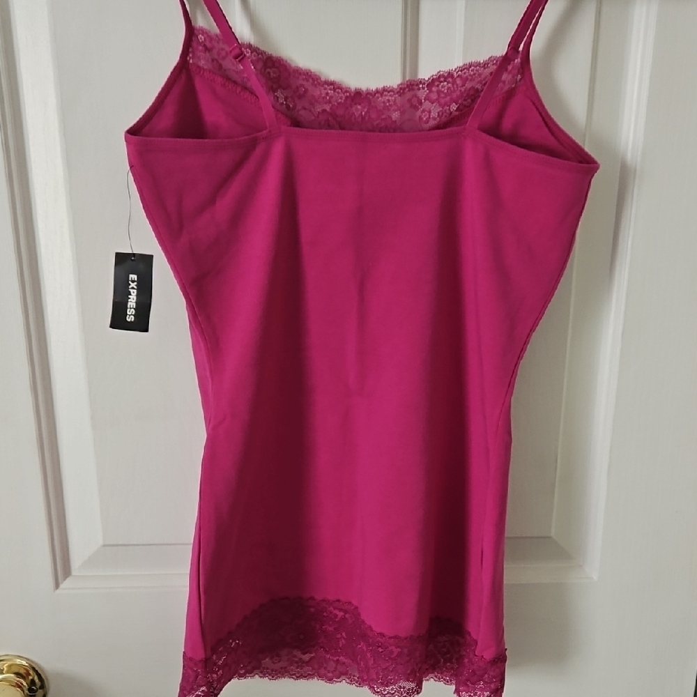 3$18 Express Top - Picture 4 of 4